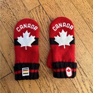Canada Red and Black Mittens